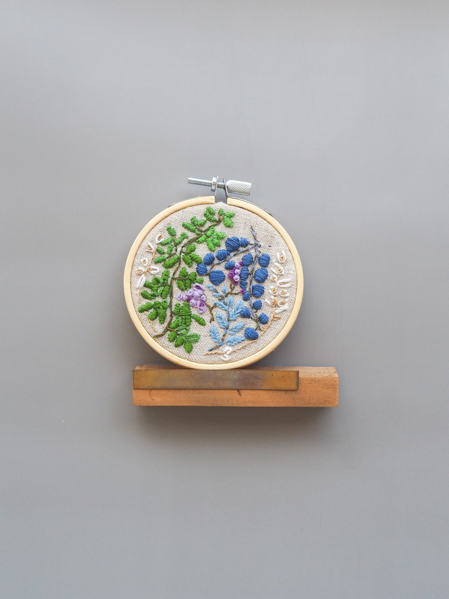 Medium hoop embroidery, red floral